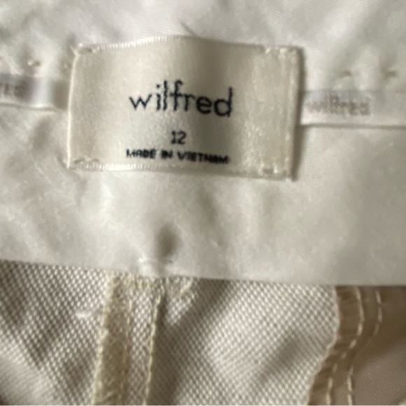 Aritzia Wilfred sz 12 Beige Layover Linen & Tencel, 3” Inseam, High Rise Shorts - Picture 6 of 14